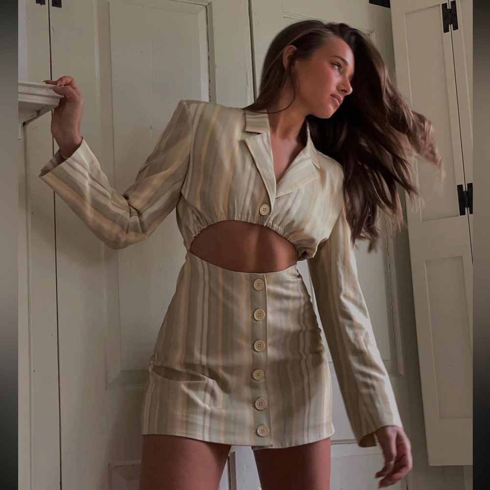 WOMENS DRESS